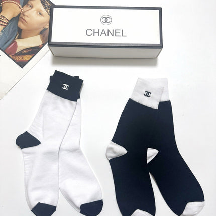 CHANEL 26S CREW SOCKS 410289 (1 BOX)