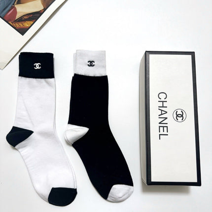CHANEL 26S CREW SOCKS 410289 (1 BOX)