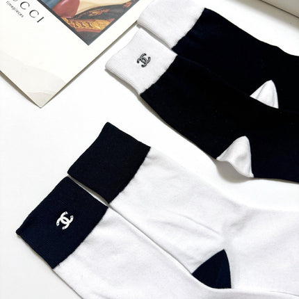 CHANEL 26S CREW SOCKS 410289 (1 BOX)