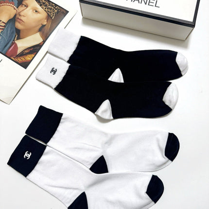 CHANEL 26S CREW SOCKS 410289 (1 BOX)