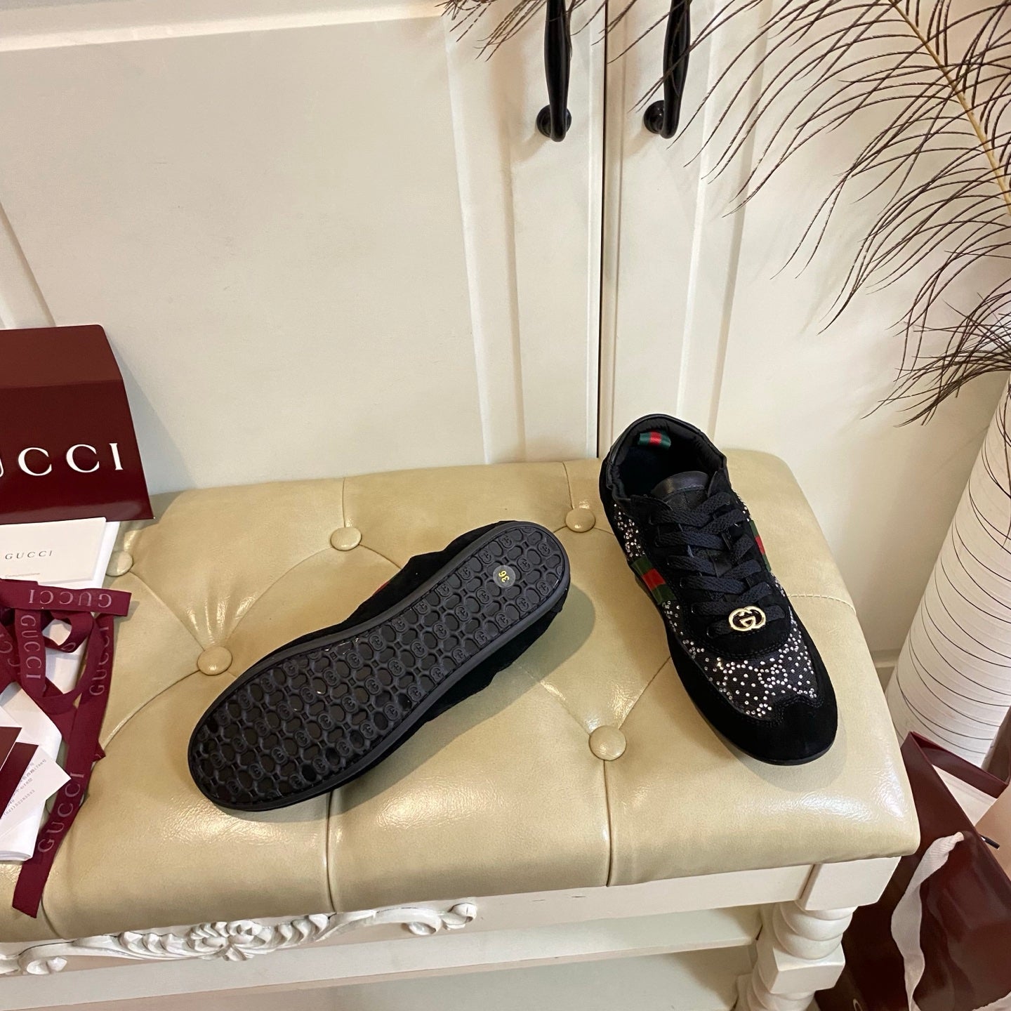 GUCCI 26S SNEAKER IN BLACK SUEDE CRYSTAL EMBELLISHED