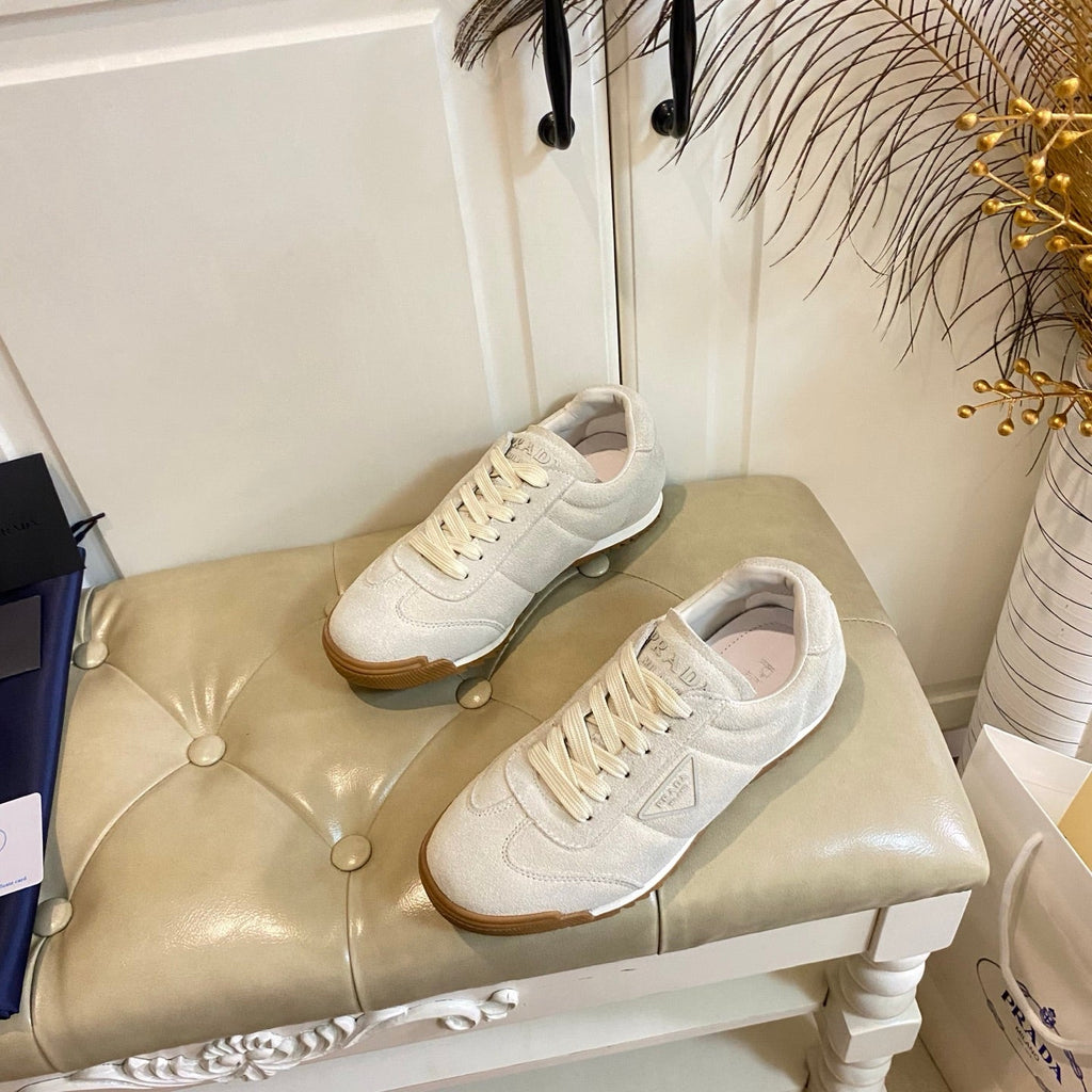 PRADA 26S LACE UP SNEAKERS IN BEIGE SUEDE