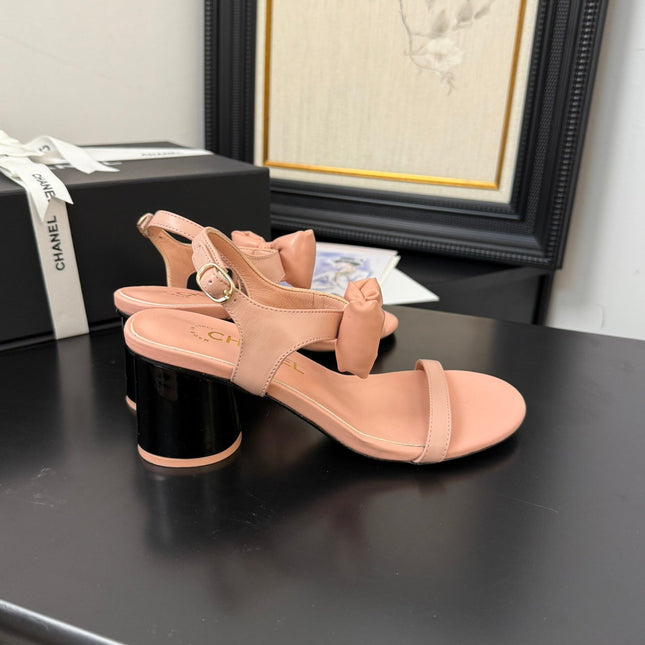 MID HEEL 45 MM SANDALS IN PEACH PINK CALFSKIN
