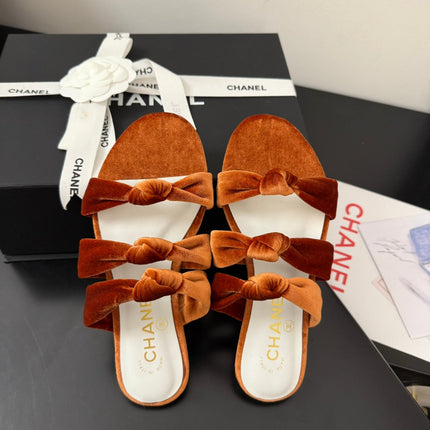 CC 25C Three Strap Mule Pumpkin Velvet fabric 233560