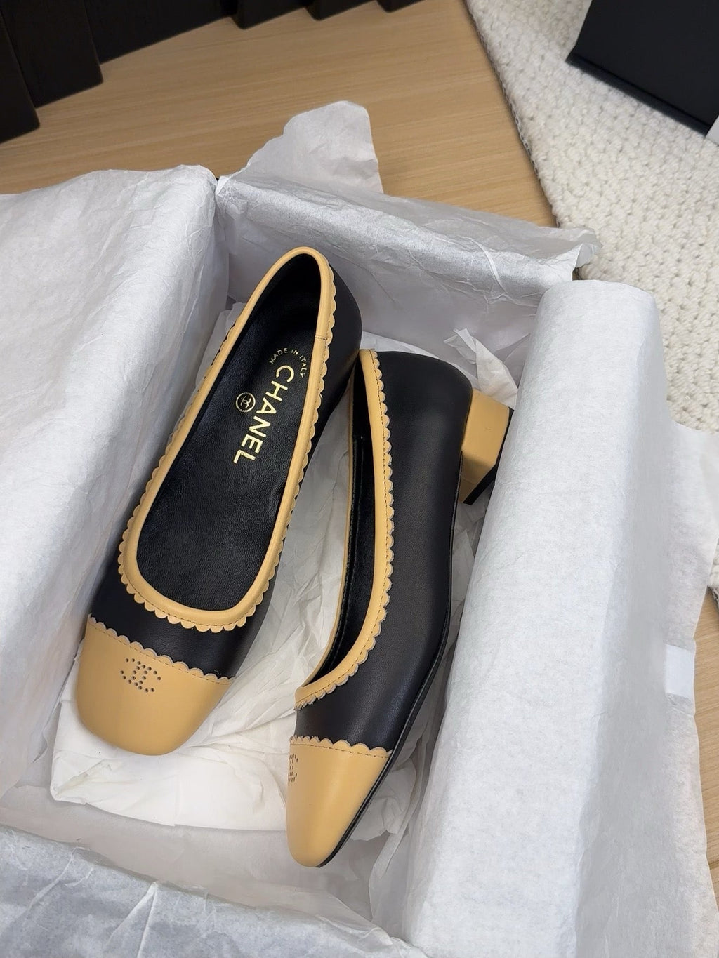 BALLET FLAT IN BLACK MIX PEANUT BROWN CALFSKIN
