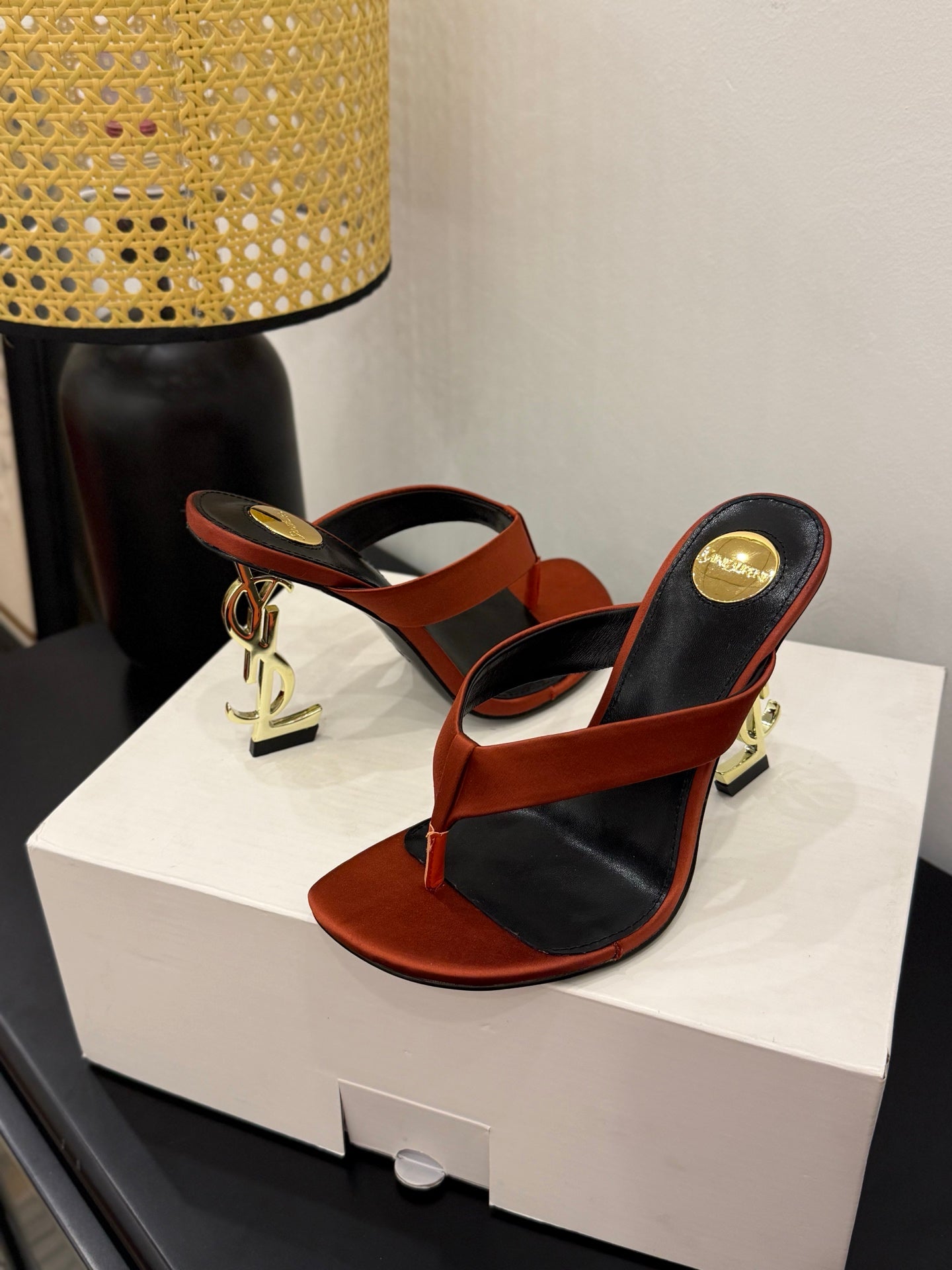 YSL 26S TOE-POST HIGH HEEL SANDALS IN ORANGE SATIN