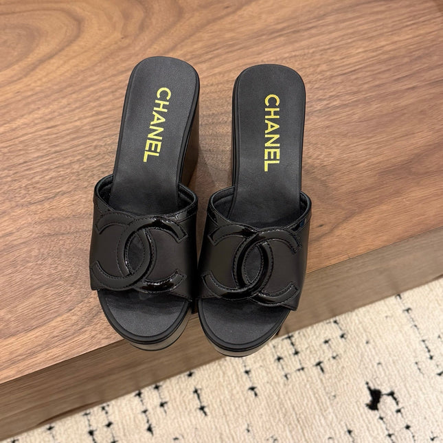 CHANEL 26S WEDGE SANDALS 95 MM IN BLACK CALFSKIN STYLE 1