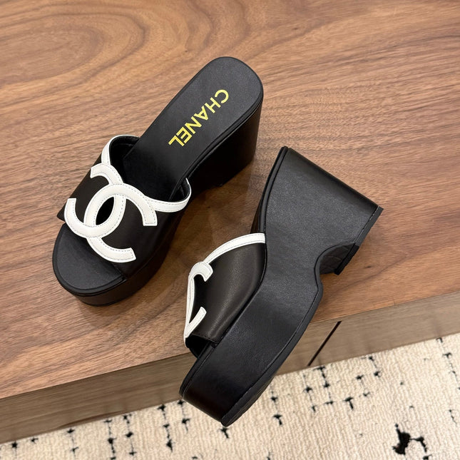 CHANEL 26S WEDGE SANDALS 95 MM IN BLACK CALFSKIN