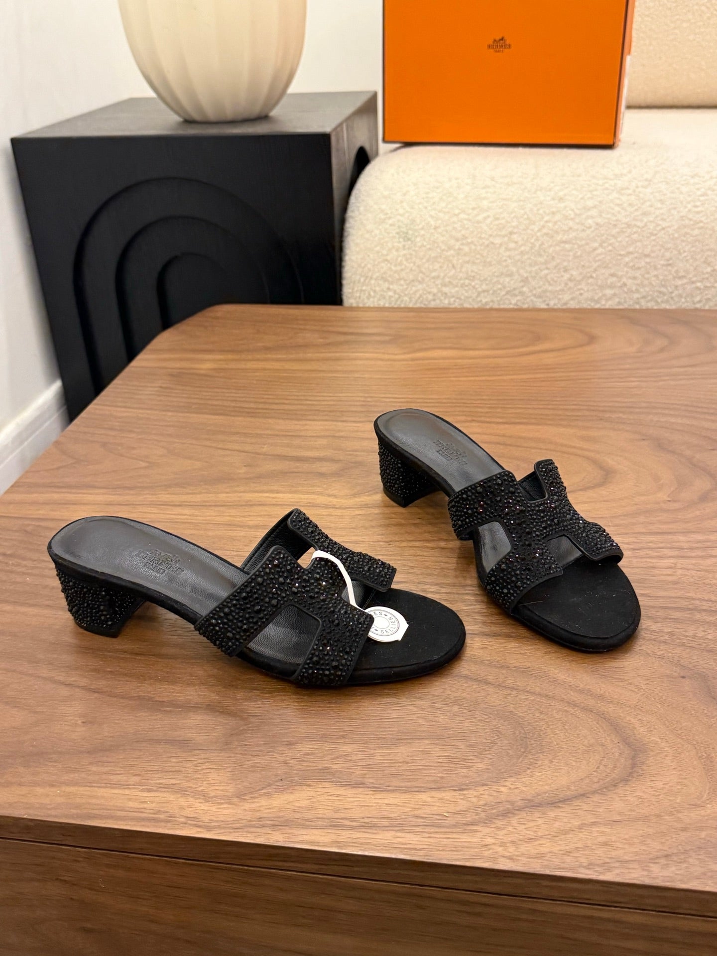 HM 26S OASIS SANDAL IN BLACK SUEDE WITH CRYSTALS
