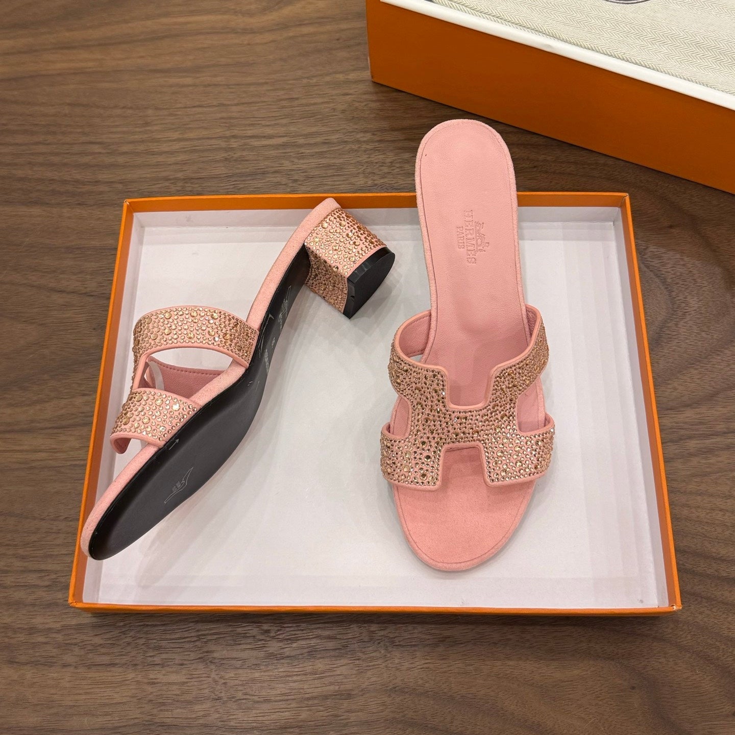 HM 26S OASIS SANDAL IN LIGHT PINK SUEDE WITH CRYSTALS