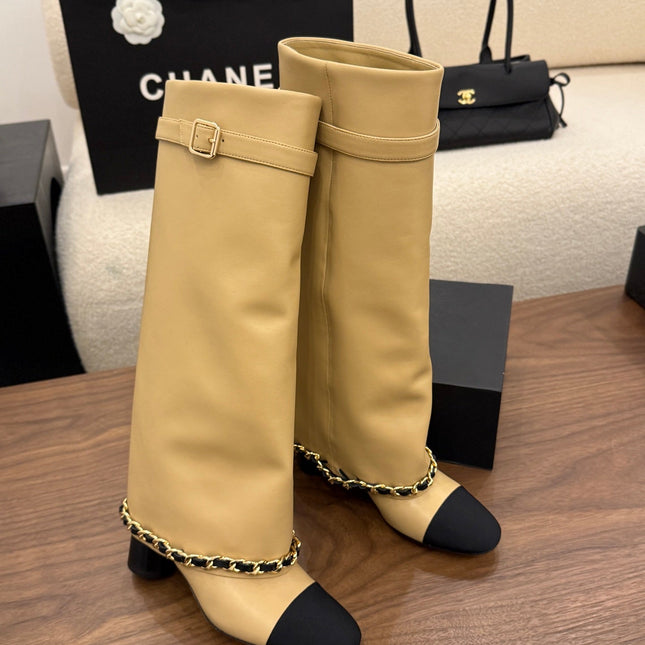 CHANEL 26S TALL BOOTS 60 MM IN BEIGE CALFSKIN TALL BOOTS WITH GOLD TONE CHAIN DETAIL