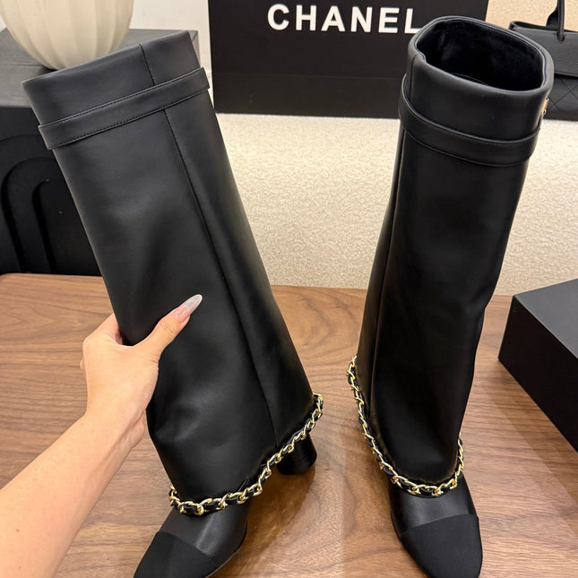 CHANEL 26S TALL BOOTS 60 MM IN BLACK CALFSKIN TALL BOOTS WITH GOLD TONE CHAIN DETAIL