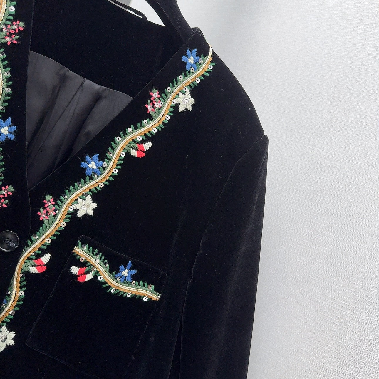 VALENTINO 26S VELVET JACKET STYLE 81