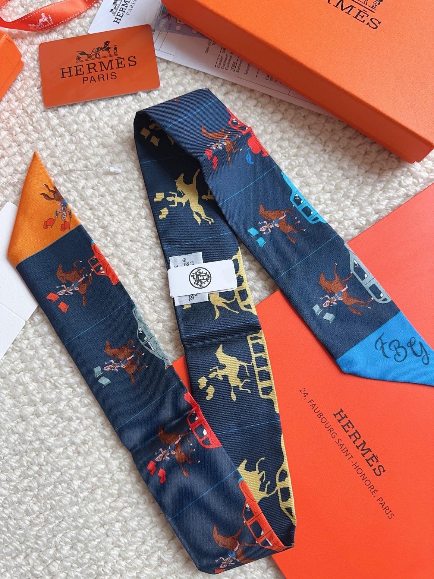 HERMES 26S SCARF 86 IN SILK 309600