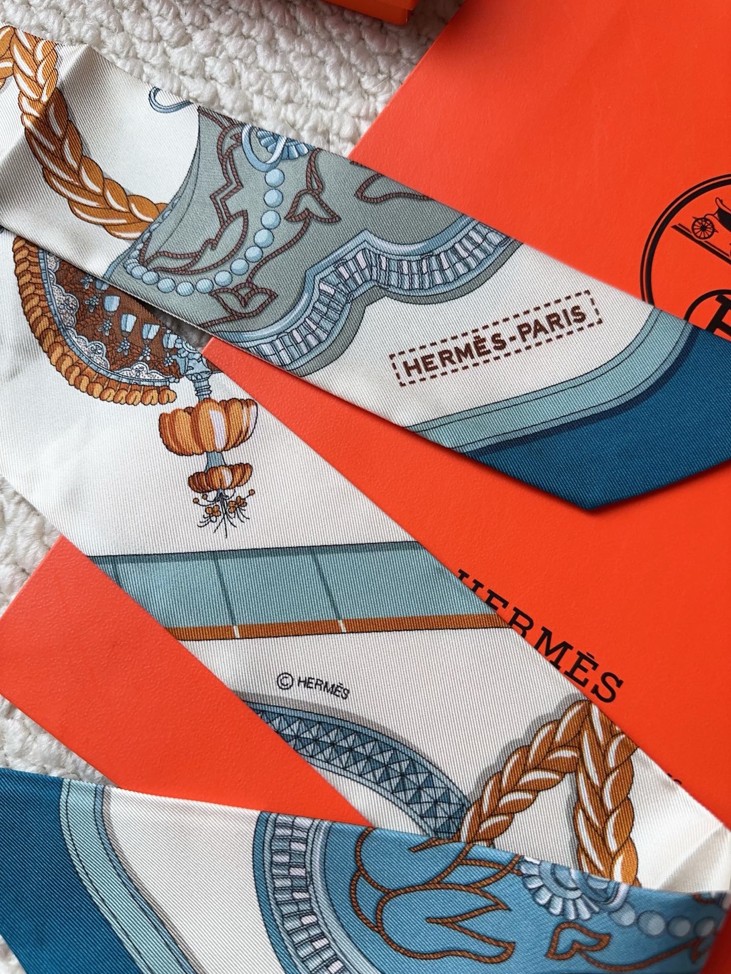 HERMES 26S SCARF 86 IN SILK 309621
