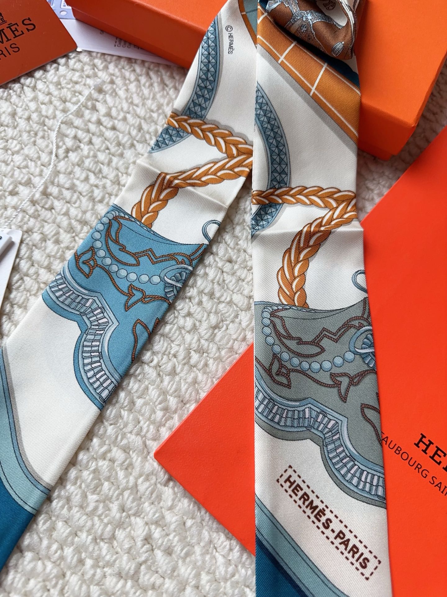 HERMES 26S SCARF 86 IN SILK 309621