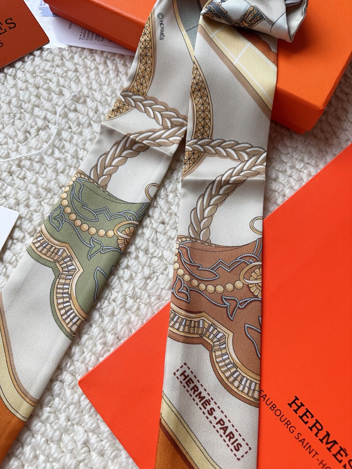 HERMES 26S SCARF 86 IN SILK 309622