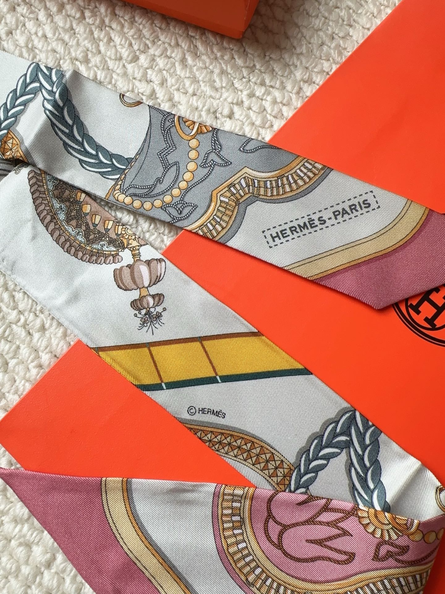 HERMES 26S SCARF 86 IN SILK 309624