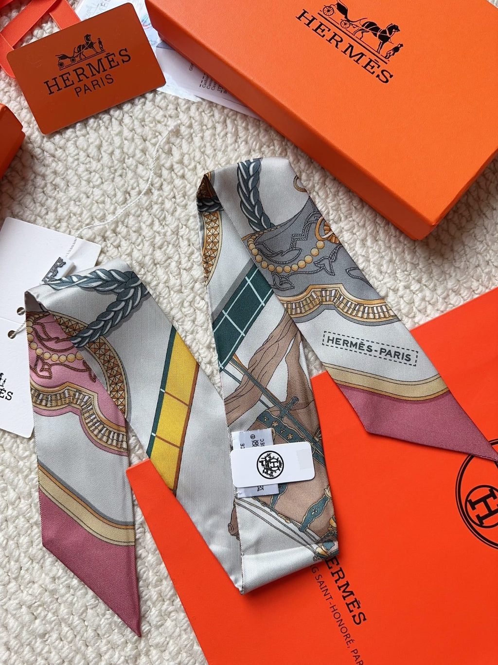 HERMES 26S SCARF 86 IN SILK 309624