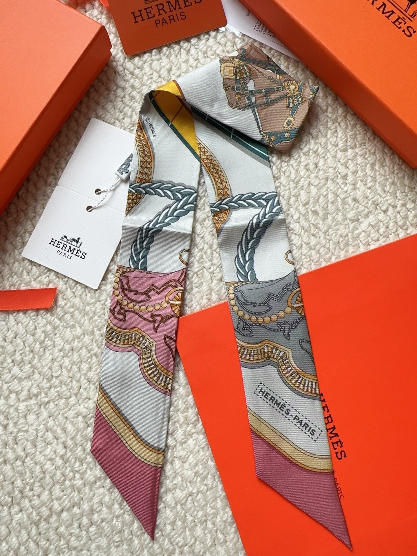 HERMES 26S SCARF 86 IN SILK 309624