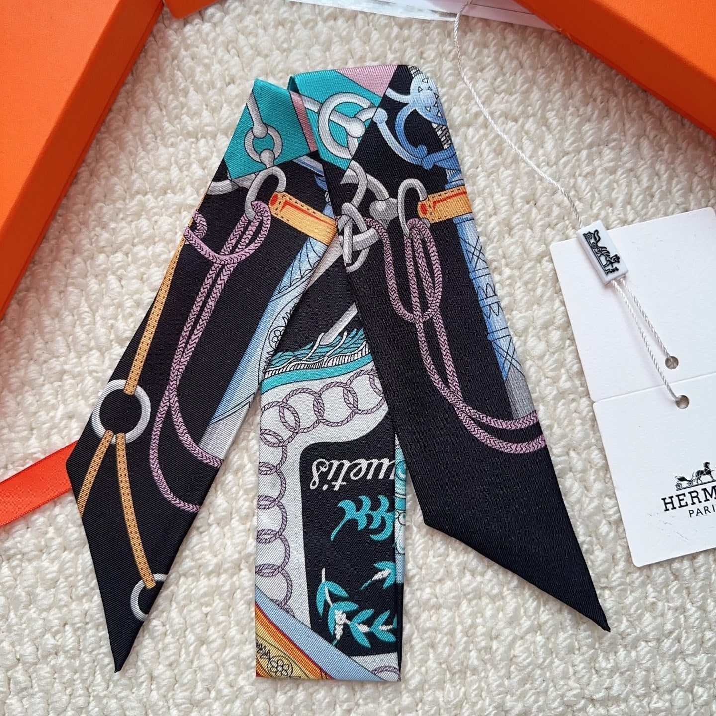 HERMES 26S SCARF 86 IN SILK 309643