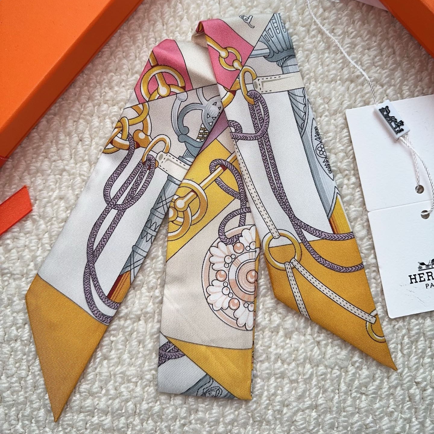 HERMES 26S SCARF 86 IN SILK 309647