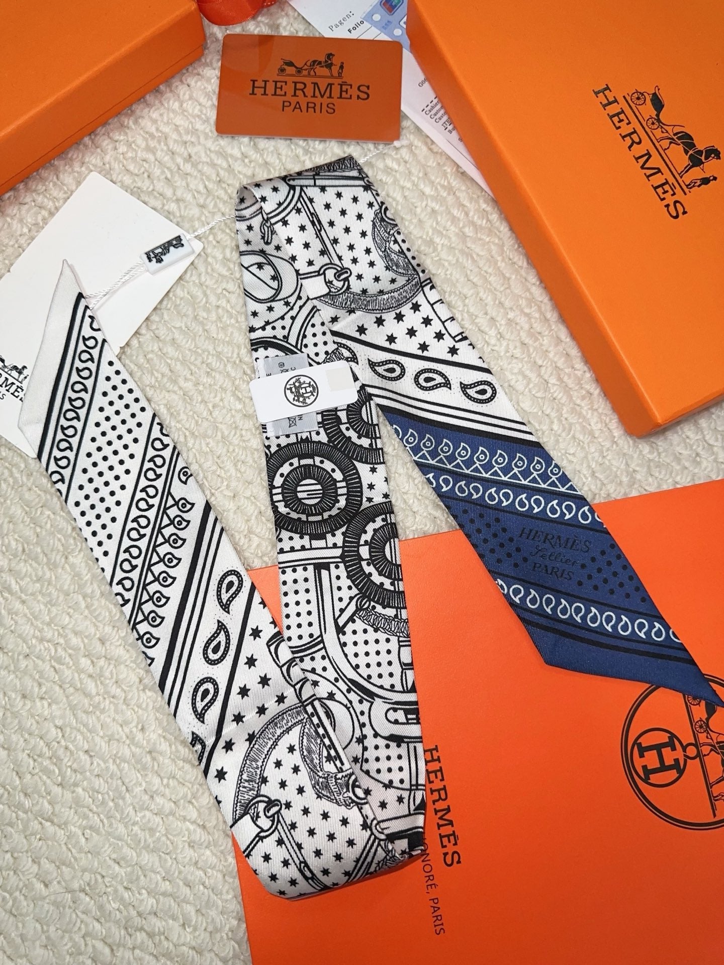 HERMES 26S SCARF 90 IN SILK 309655