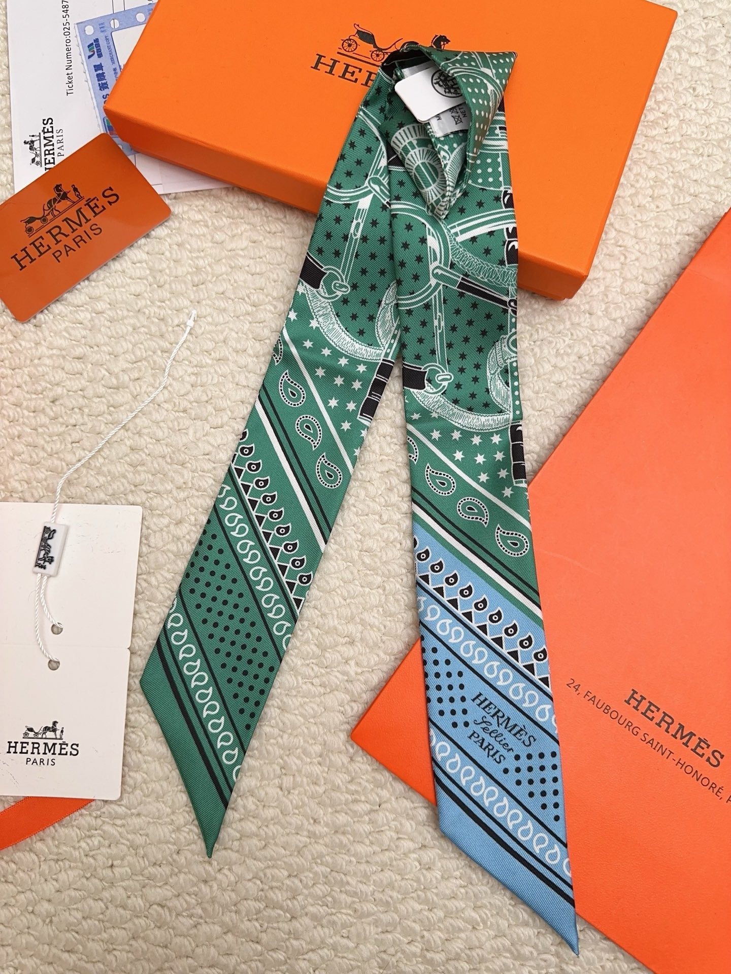 HERMES 26S SCARF 90 IN SILK 309657