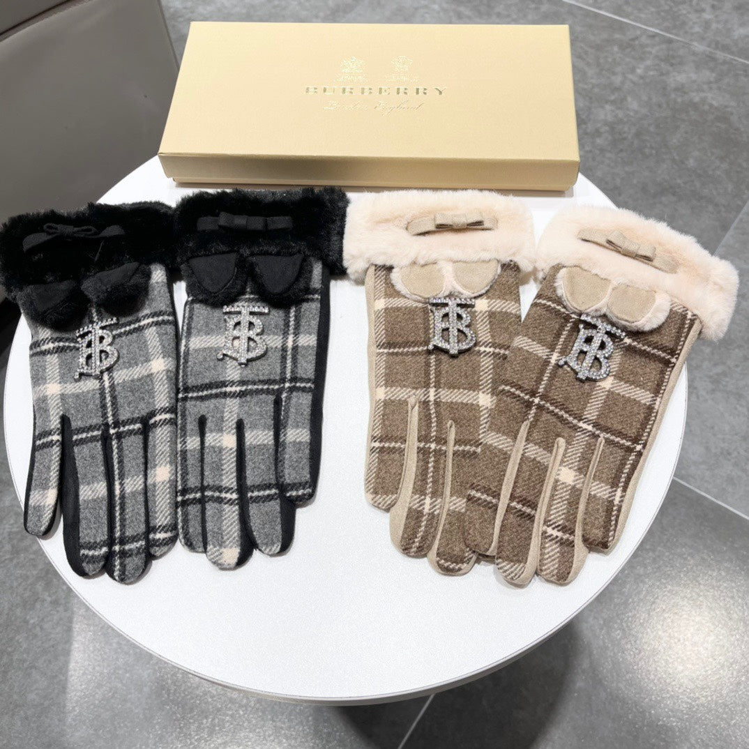 GLOVES IN BLACK WOOL AND RABBIT FUR 158883