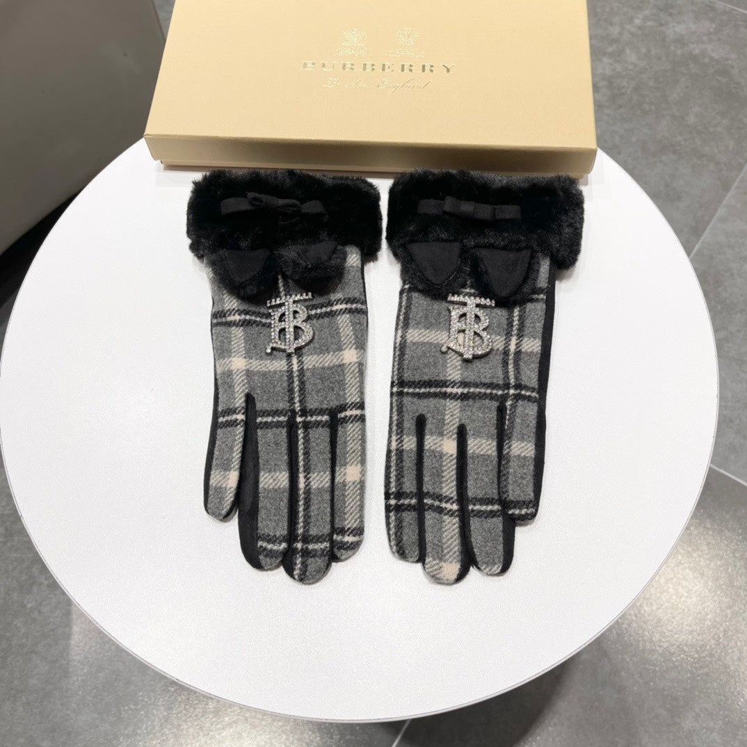 GLOVES IN BLACK WOOL AND RABBIT FUR 158883