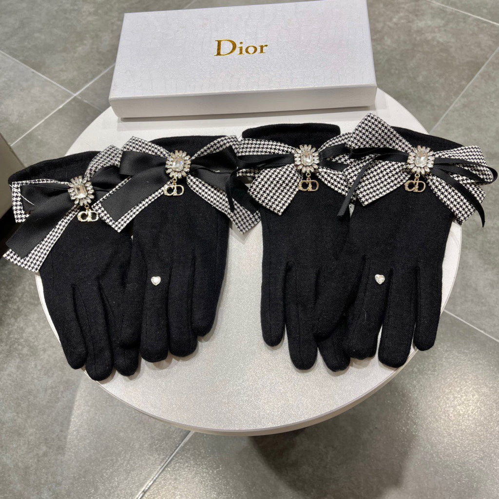 WOOL GLOVES BLACK ATTACHED BUTTERFLY BOW 215146