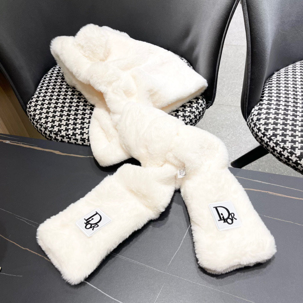 PLUSH WARM HAT IN WHITE RABBIT FUR WITH FOX EARS 439587