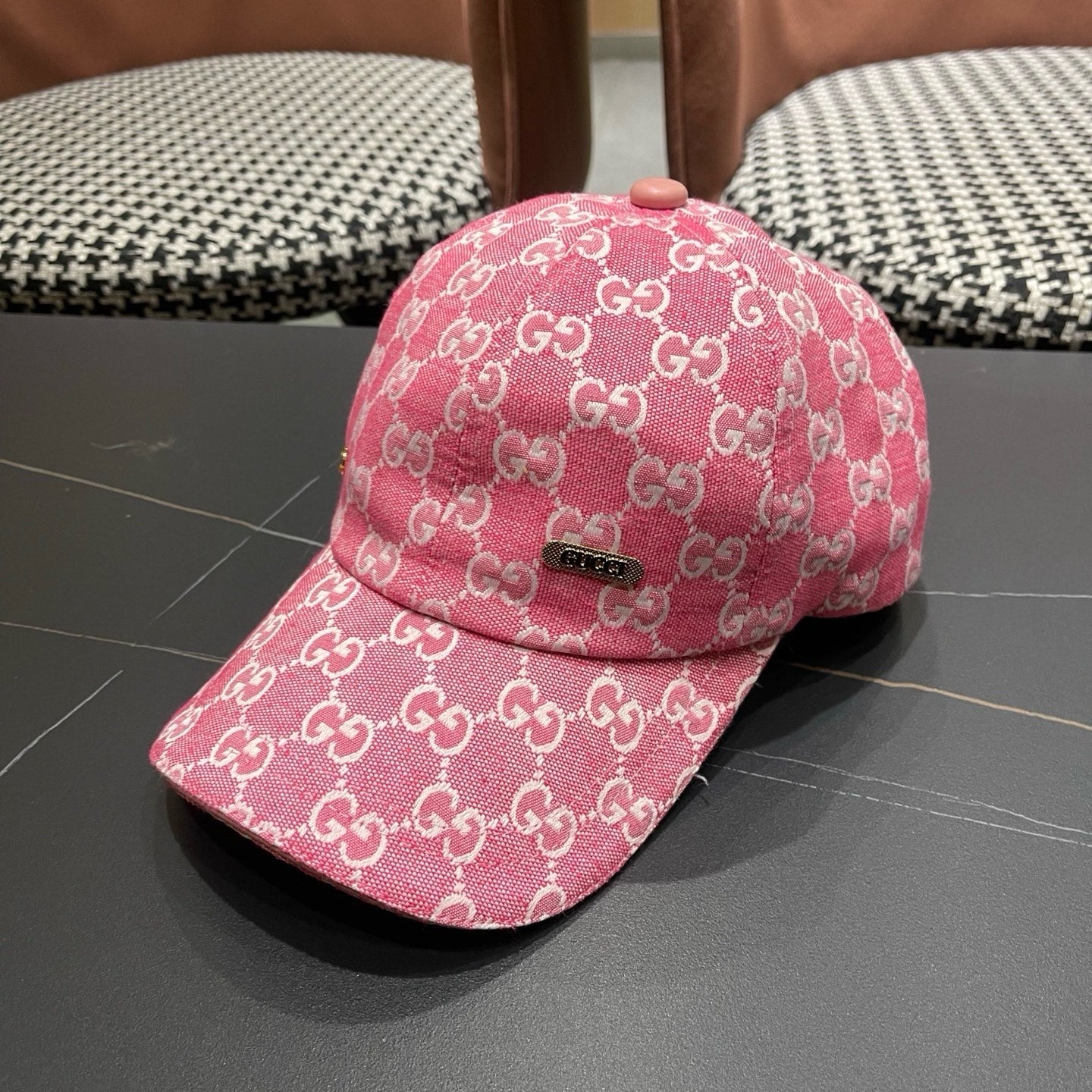 GUCCI 26S BASEBALL CAP STYLE 240