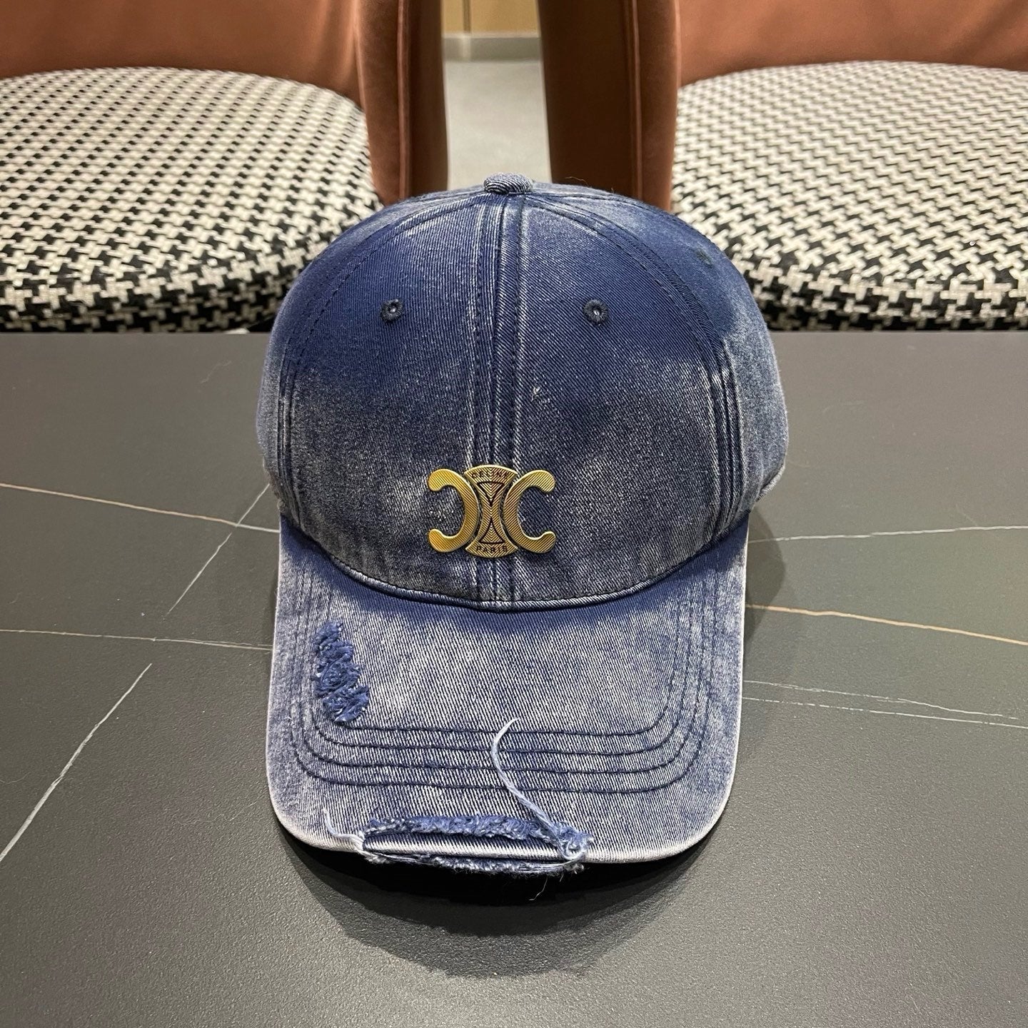 CELINE 26S BASEBALL CAP STYLE 190
