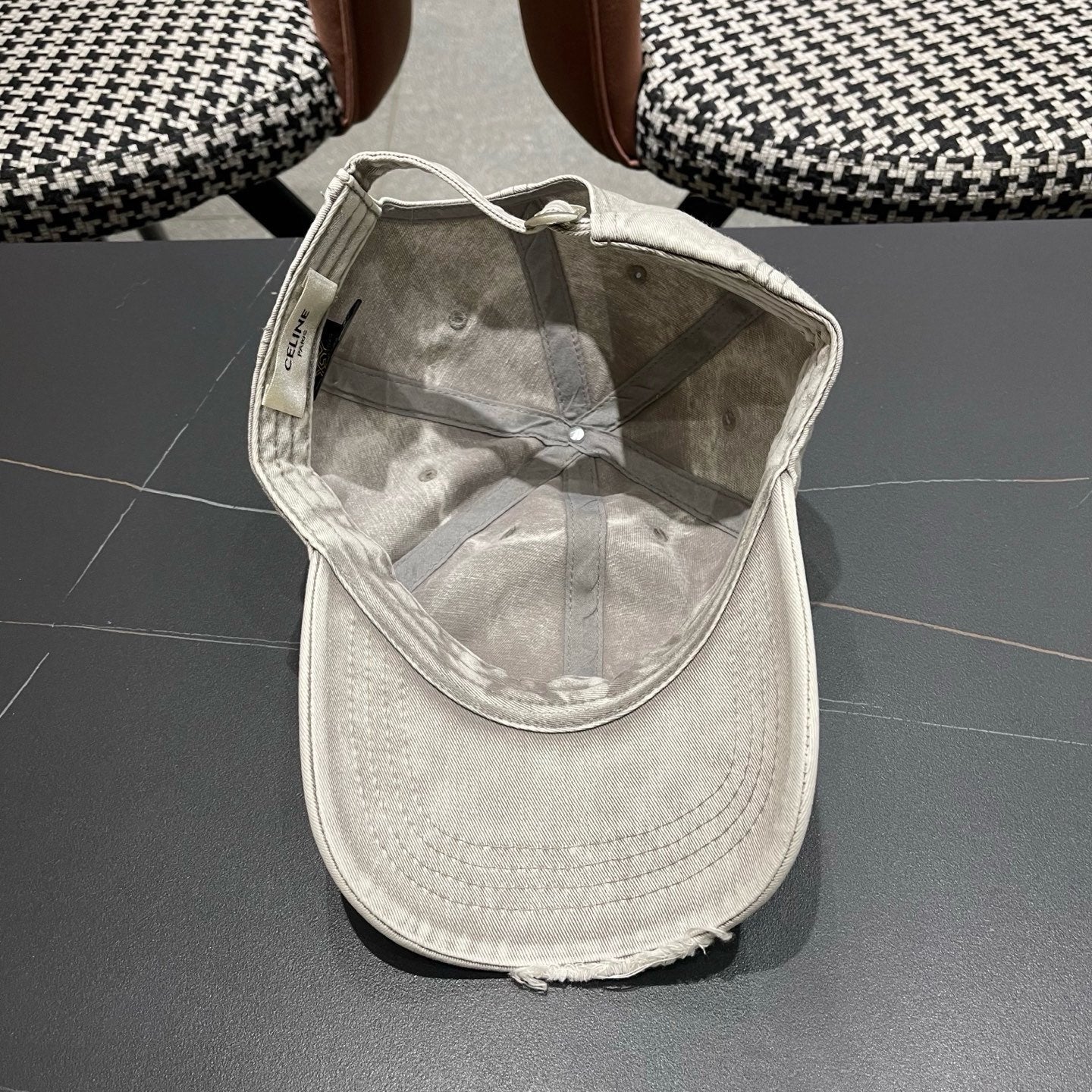 CELINE 26S BASEBALL CAP STYLE 189