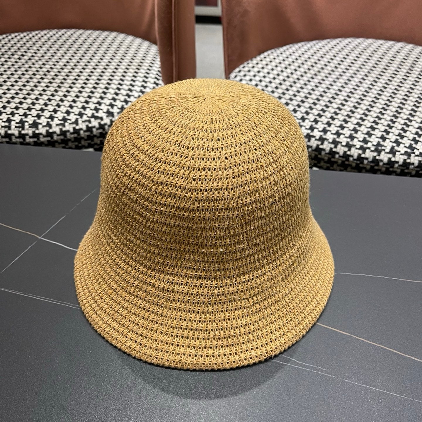 GUCCI 26S CROCHET BUCKET HAT STYLE 60