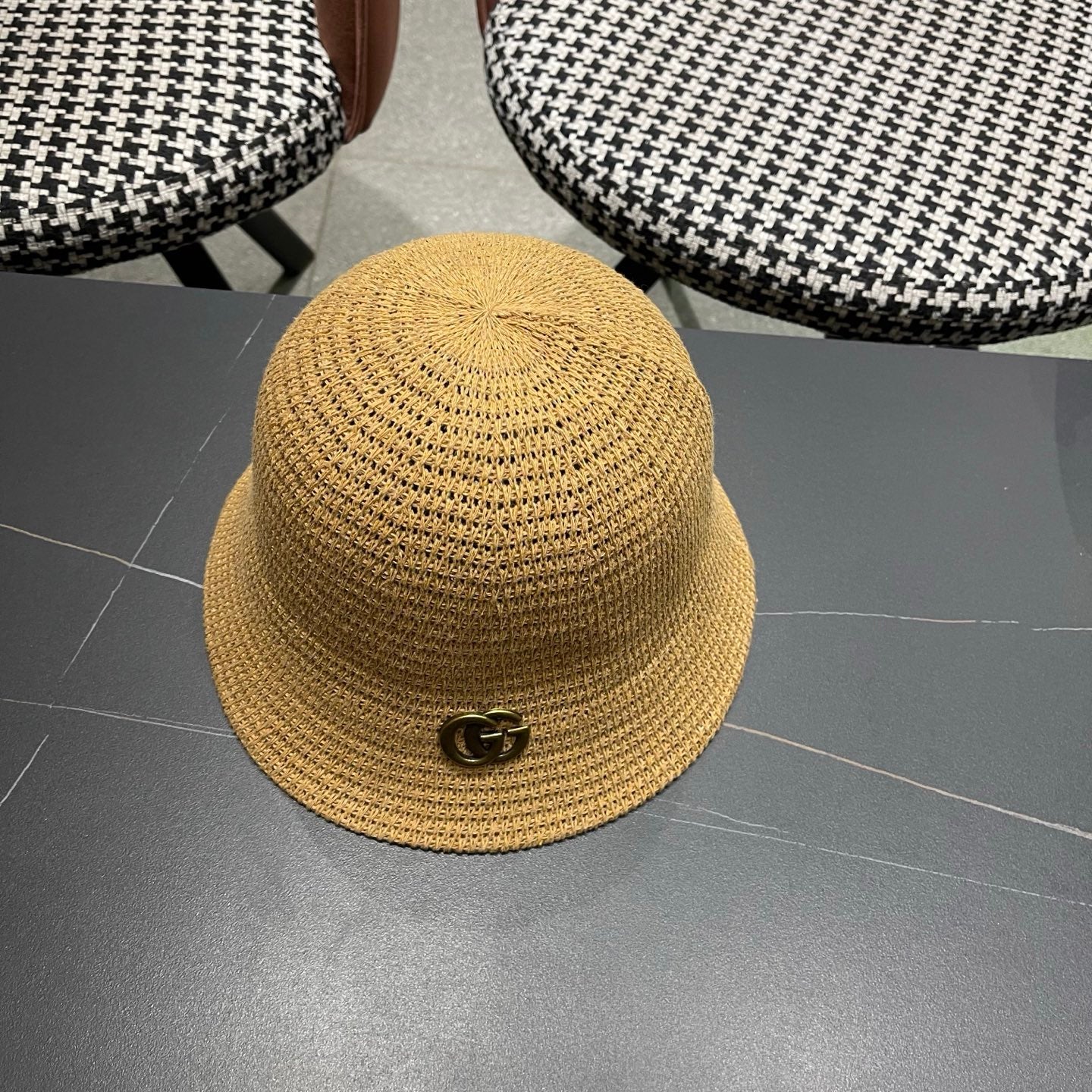 GUCCI 26S CROCHET BUCKET HAT STYLE 60