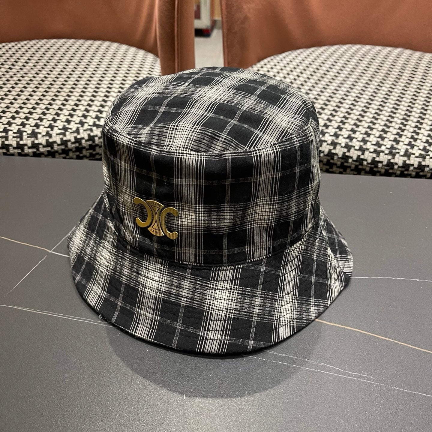 CELINE 26S BUCKET HAT STYLE 232