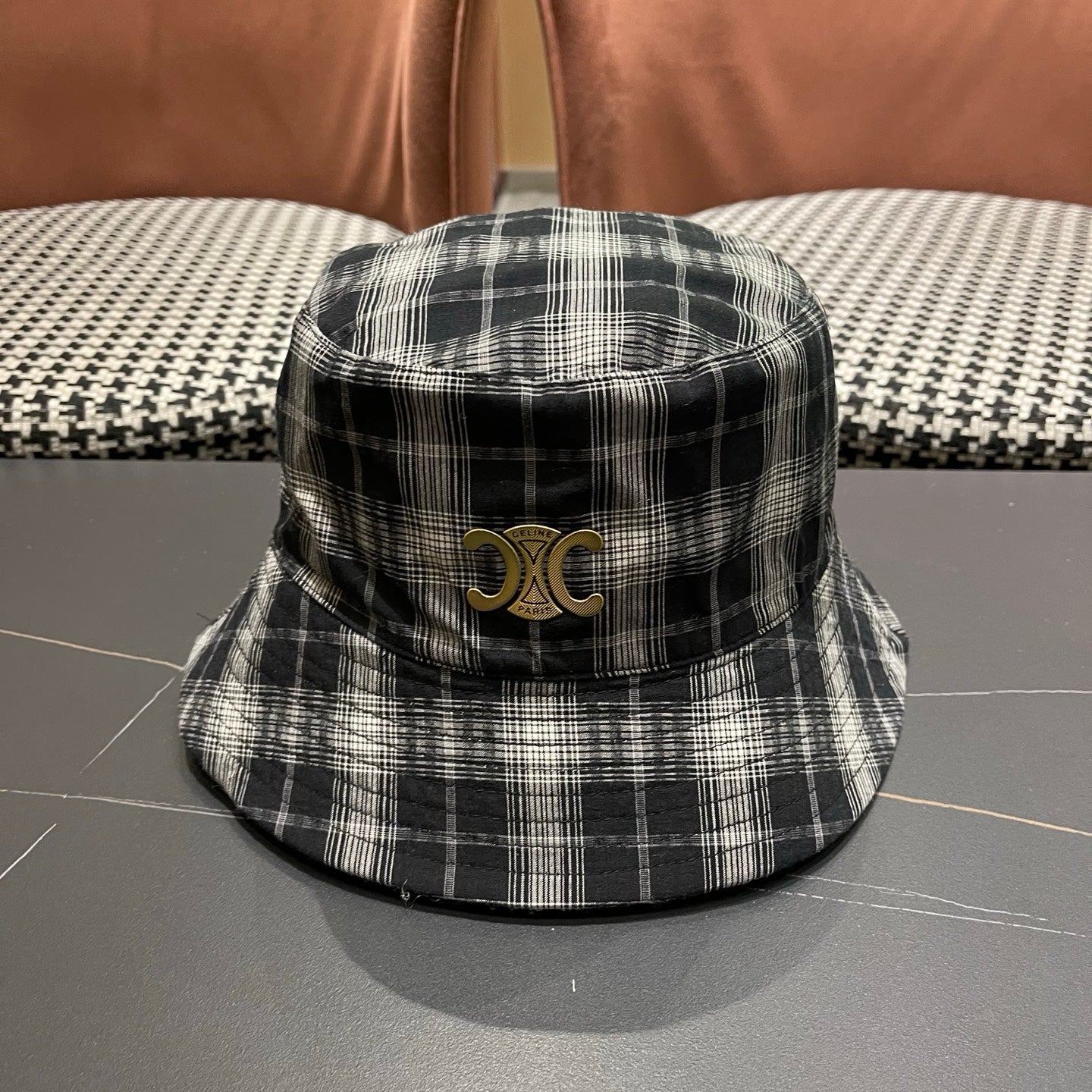 CELINE 26S BUCKET HAT STYLE 232
