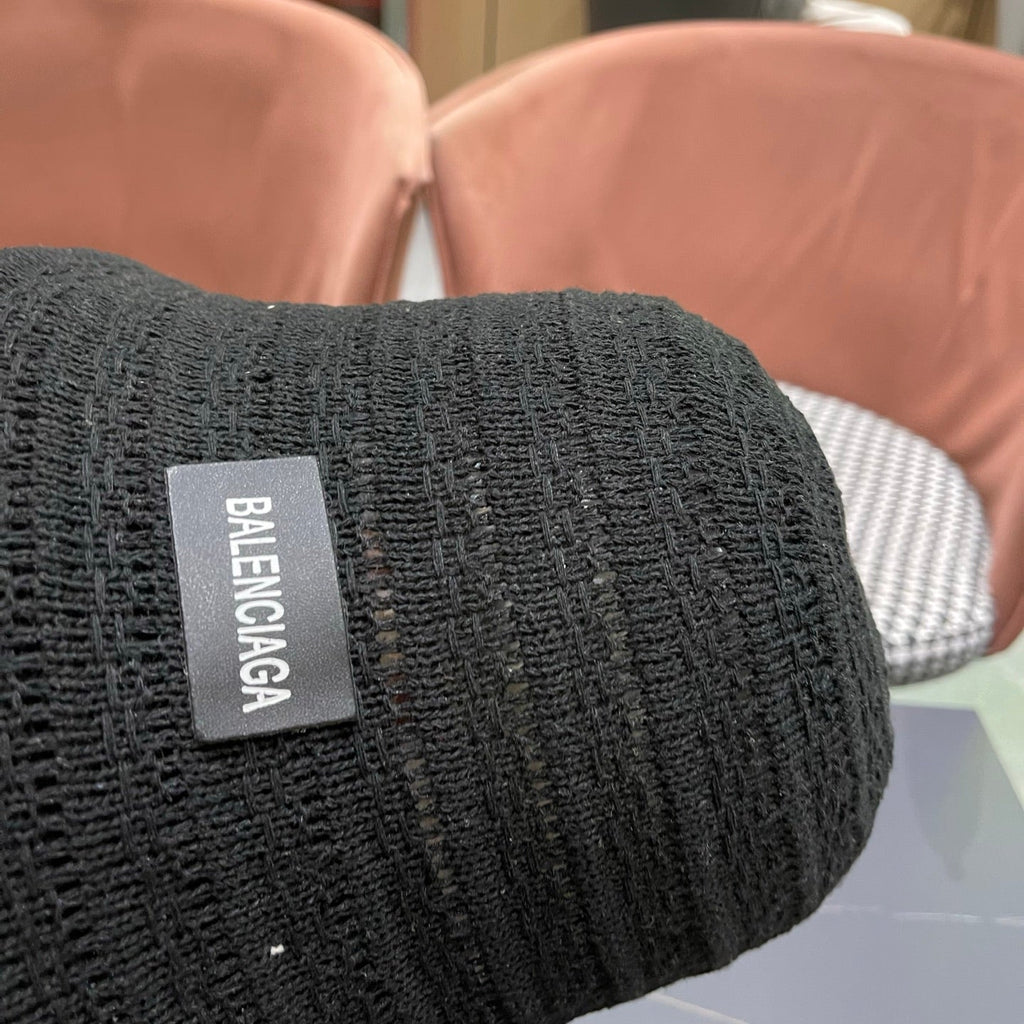 BALENCIAGA 26S BUCKET HAT STYLE 73
