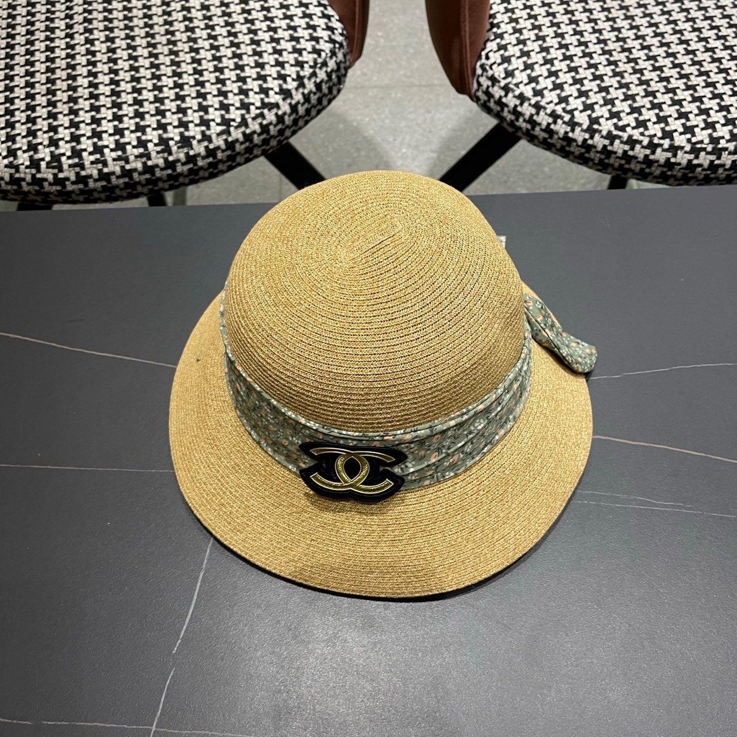 CHANEL 26S FLORAL RIBBON STRAW CLOCHE HAT 335747