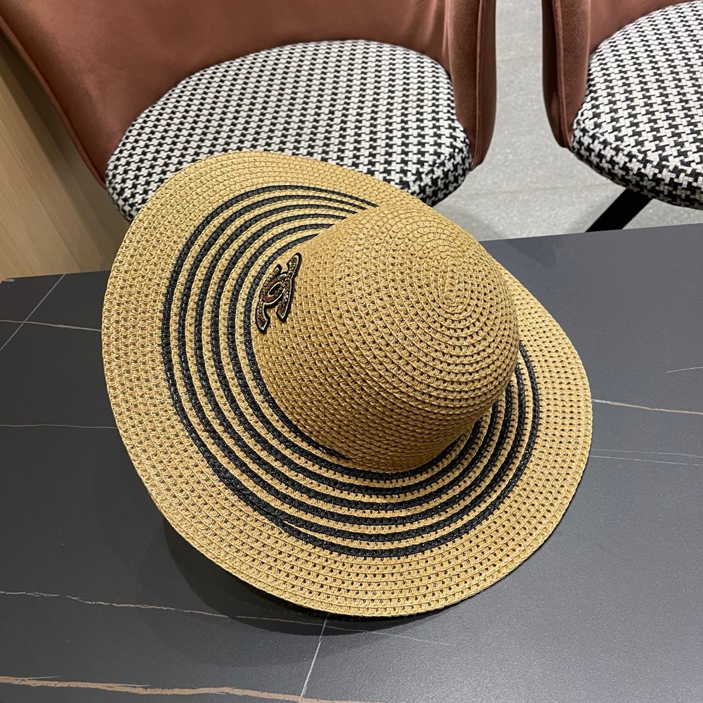 CHANEL 26S WIDE-BRIM STRAW HAT 335716