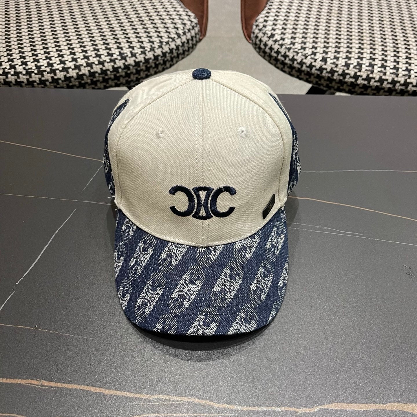 CELINE 26S COLOR-BLOCK BASEBALL CAP STYLE 63