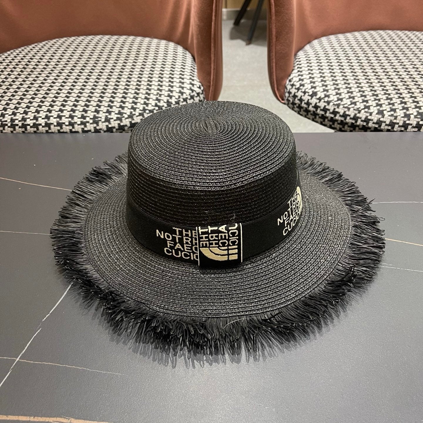 GUCCI 26S WIDE-BRIMMED STRAW HAT STYLE 69