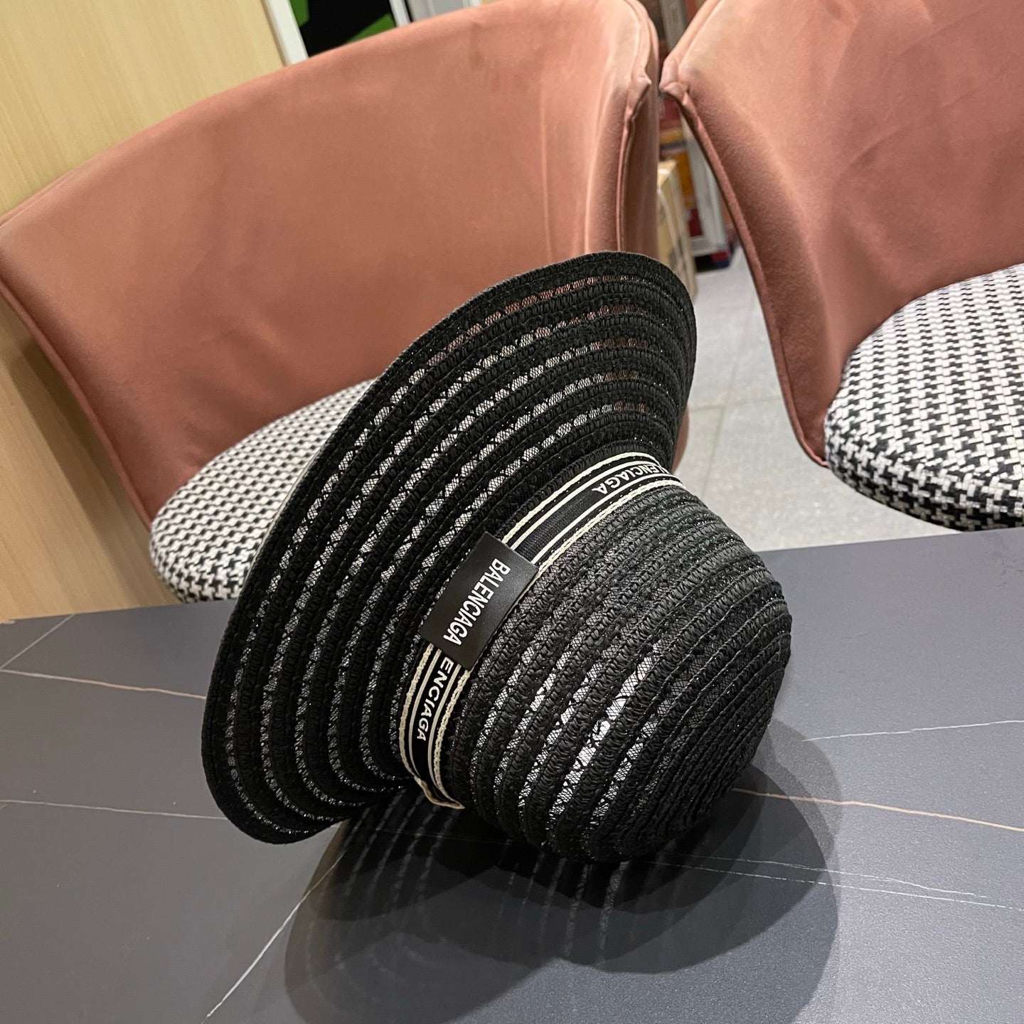 BALENCIAGA 26S WIDE-BRIMMED HAT STYLE 76