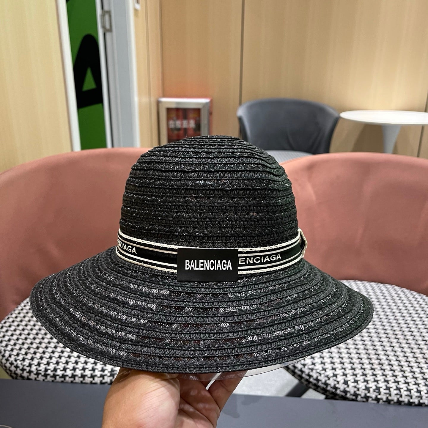 BALENCIAGA 26S WIDE-BRIMMED HAT STYLE 76