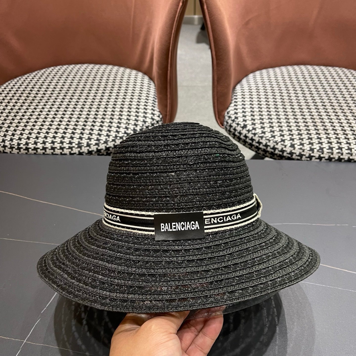 BALENCIAGA 26S WIDE-BRIMMED HAT STYLE 76