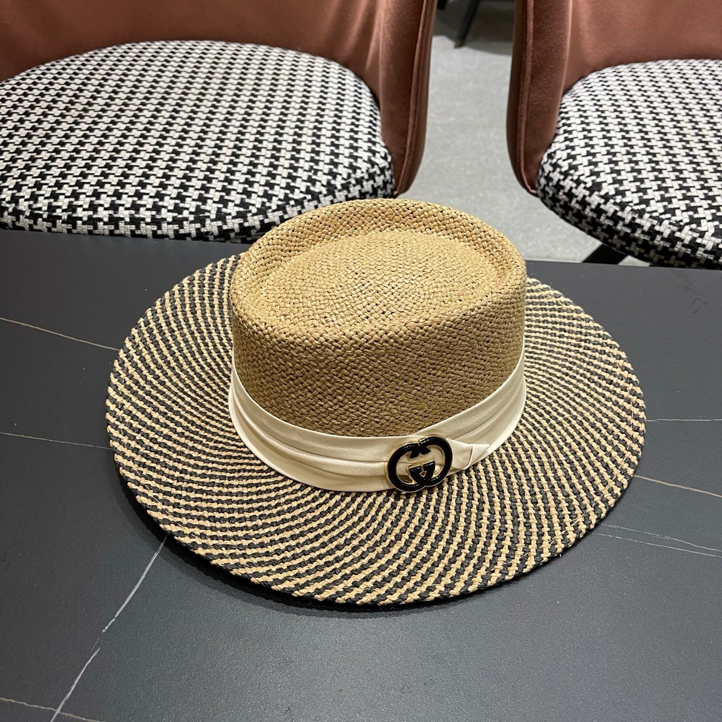 GUCCI 26S WIDE-BRIMMED STRAW HAT 265