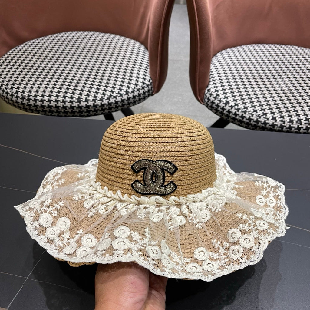 CHANEL 26S LACE-OVERLAY WIDE-BRIM STRAW HAT 335730