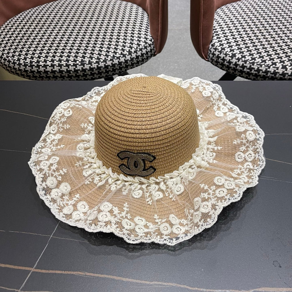 CHANEL 26S LACE-OVERLAY WIDE-BRIM STRAW HAT 335730